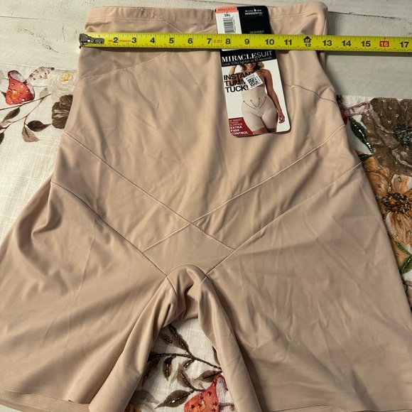 Miraclesuit highwaisted shape wear. Size 3x NWT. - Picture 3 of 8